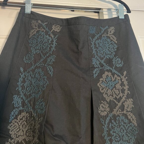 Loft Cotton Embroidered Skirt With Crochet Lace Trim Size 6 - Picture 5 of 7